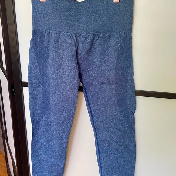 Blue Seamless Gym Leggings - Yoga Pants - Booty Contour Design - Picture 8 of 11